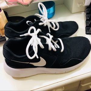 SOLD Nike Kaishi Shoes